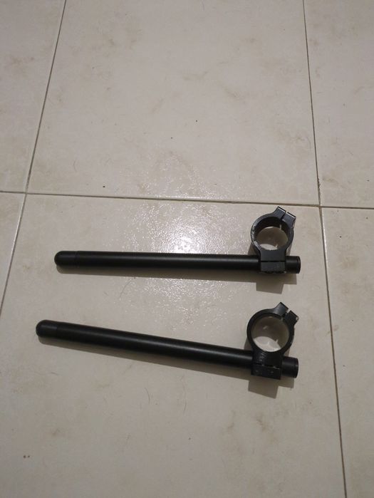 Clip–ons motociclo