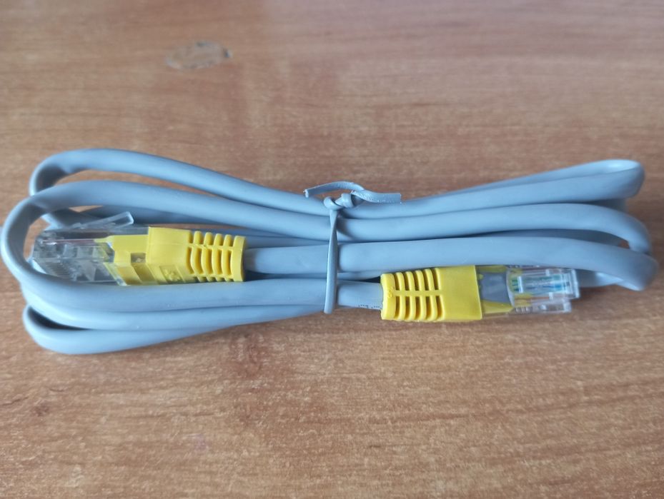 Kabel UTP sieciowy z wtykiem 2 sztuki