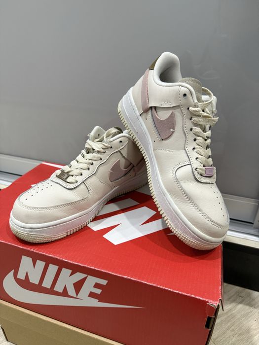 Кросівки Nike бежеві
