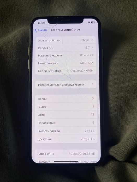 iPhone 10 xc в хорошому стані