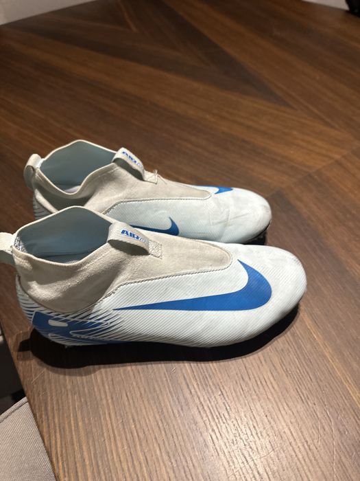 Chuteiras nike tamanho 37,5