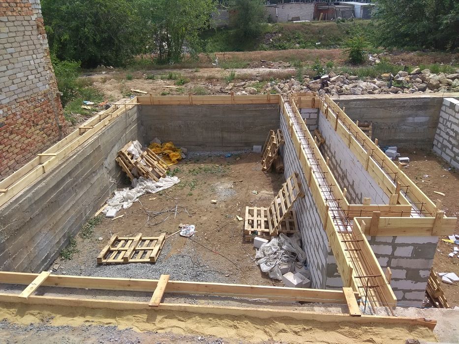 Бетонные монолитые работы.Резка перекрытий.Демонтаж.Стяжка пола.