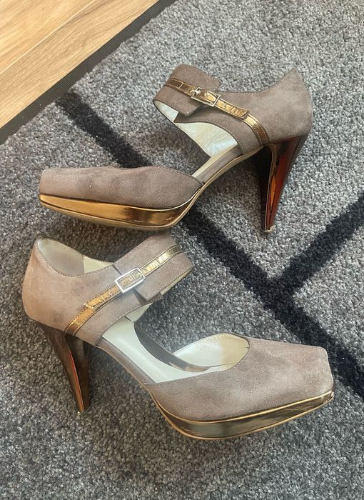 Buty zapinane  na obcasie Arrado 38 skórzane