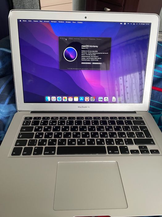 Macbook Air 2015 13,3 дюйма i5, 8gb озу, intel hd graphics 6000