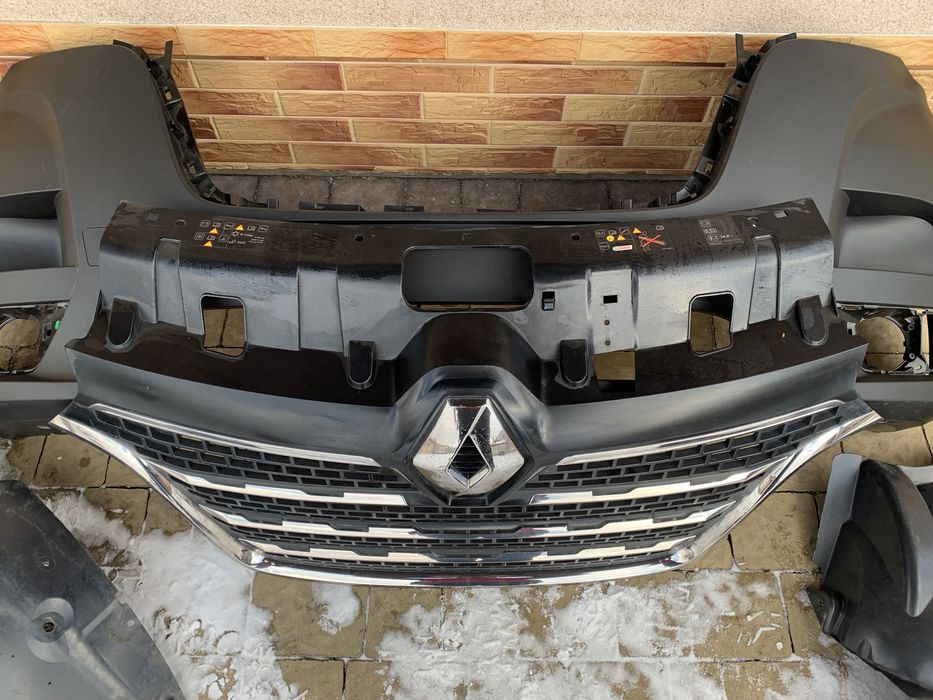 Решітка радіатора  решотка гриль Renault Master