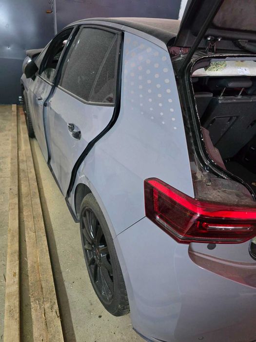 vw id3   на запчастини