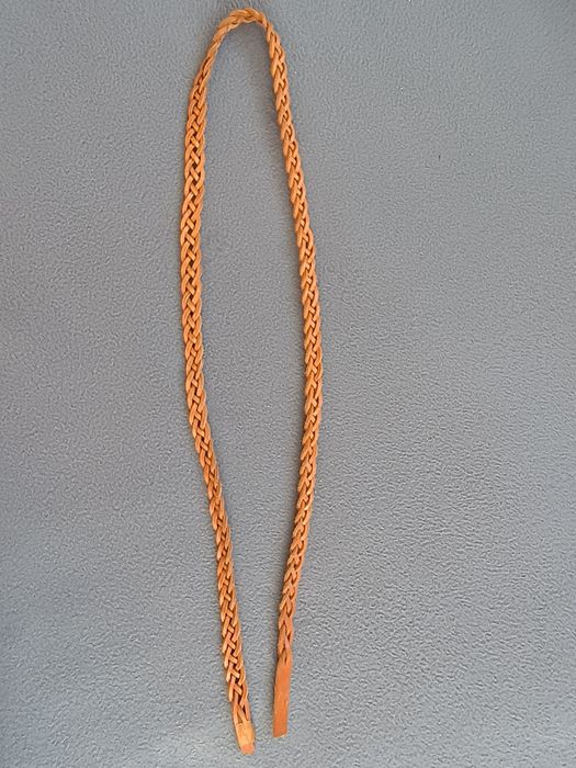 Plecionka skórzana 128 cm