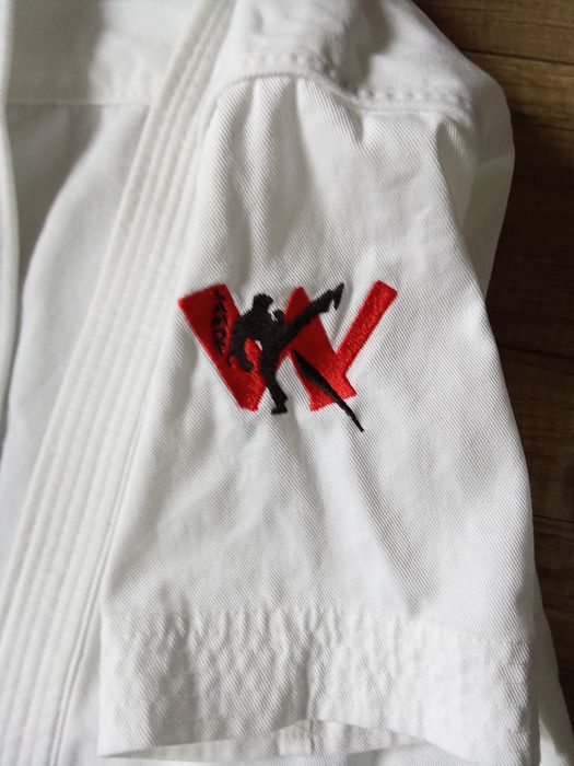 Strój karate dla dzieci+ zestaw ochraniaczy