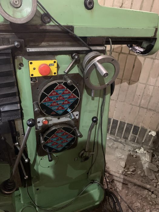 Уневерсальнофрезерный  станок ALG-200B