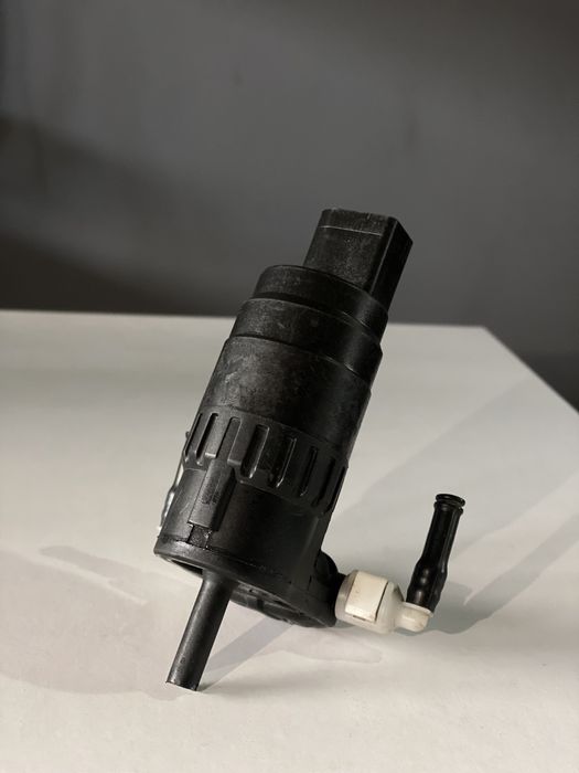 Насос стеклоомывателя ,моторчик омивача,омивателя,шкода фабія ,fabia