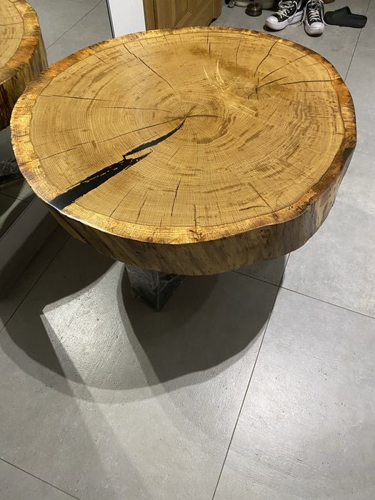 Stolik z plastra  dębu z żywią -80/78cm-12cn