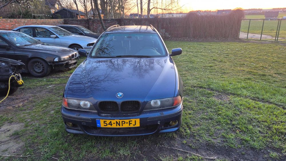 Części BMW E39 528i 2.8i M52 193KM Cała na części Biarritzblau