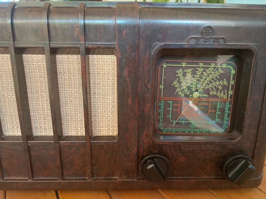Radioodbiornik Pionier U2 kompletny - do renowacji