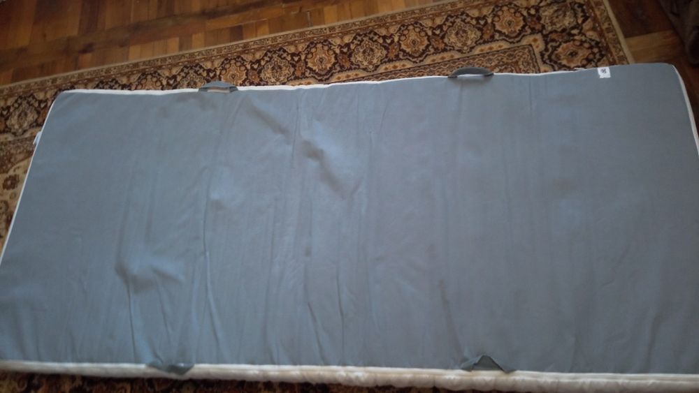 Продам матрас 1500грн