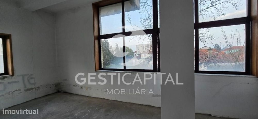 Escritório e lug garagem