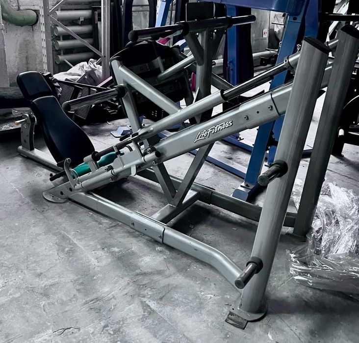 Тренажери бу з ЄС та США в наявності Precor, StarTrac, Nautilus, Cybex