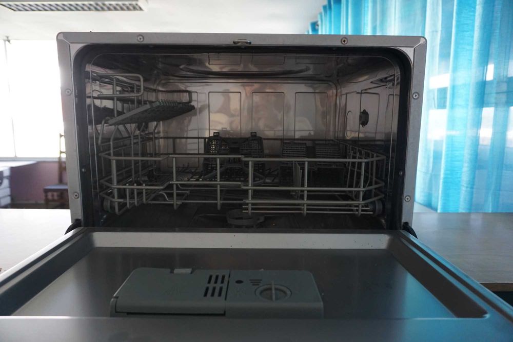 Máquina de Lavar Copos Becken – Compacta para Bar/Café