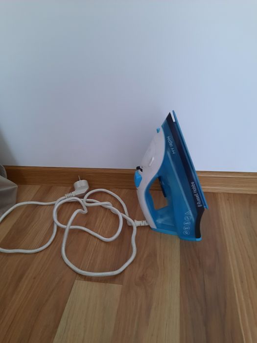 Żelazko elektryczne Russell Hobbs
