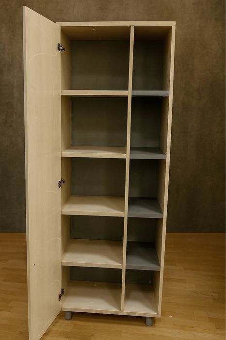 Продажа Офисной мебели РАСПРОДАЖА Кресла стулья Столы тумбы Крісла