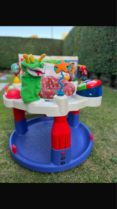 Saltador e centro de atividades Baby Einstein