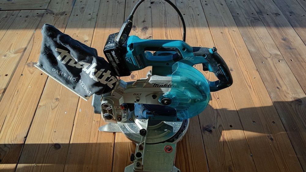 Makita DLS600 Piła akumulatorowa 18.V 6.0Ah