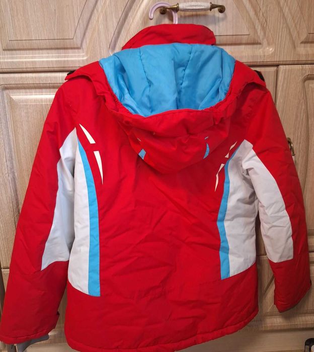 Спортивна лижня куртка HotStuff 11/12 років 152см унісекс