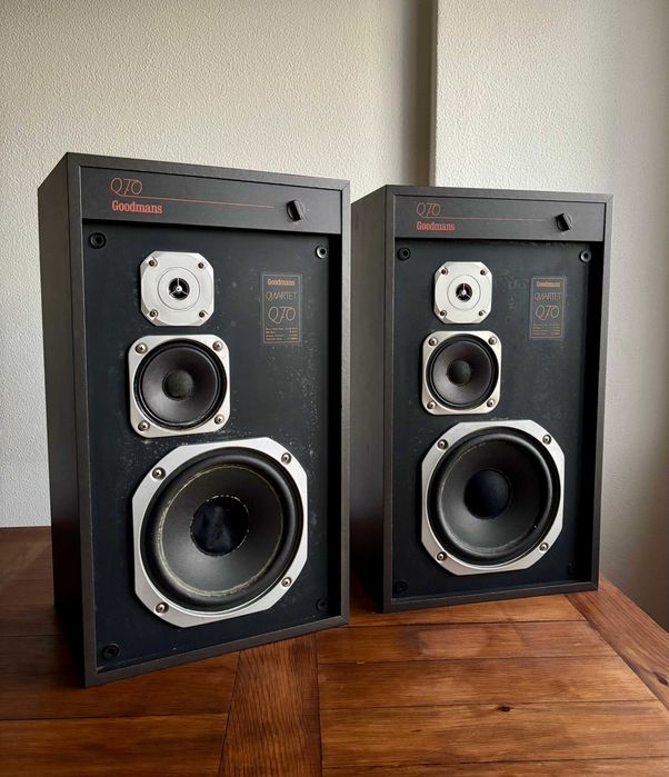 Colunas Goodmans Q70