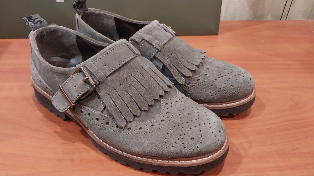 Продам женские кожаные демисезонные туфли  лофферы  монки  Snoobs