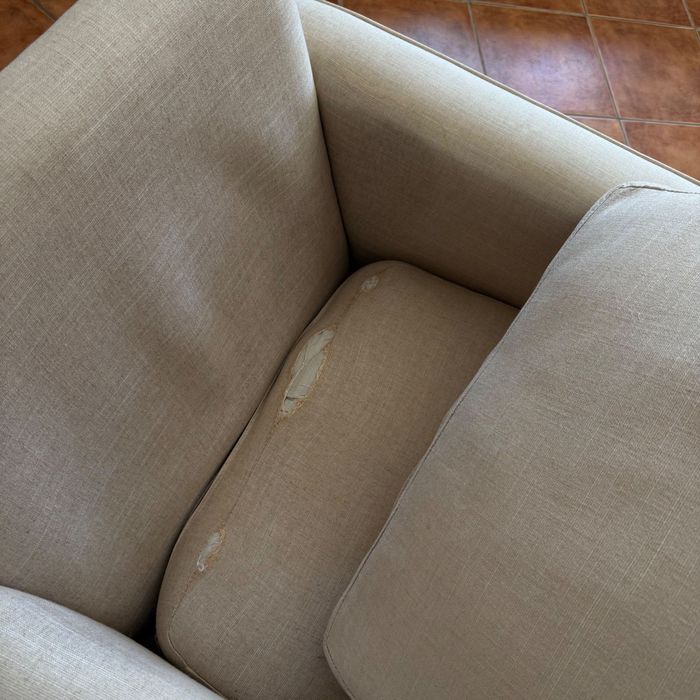 Poltrona na cor bege