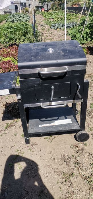 Churrasqueira semi nova