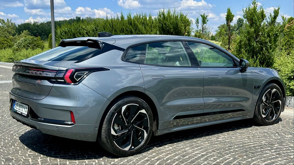 Zeekr 001 AWD 100 кw  2024