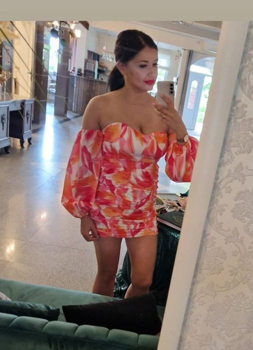 Sukienka marszczona z długimi rękawami rozmiar S