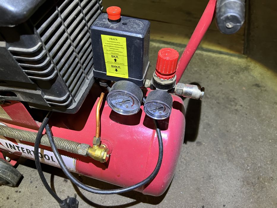 Не рабочий компрессор Intertool 24 л