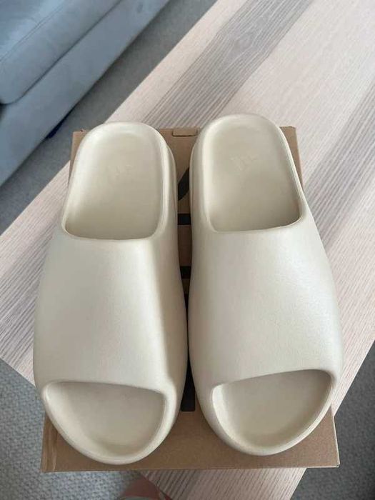 adidas Yeezy Slide .46