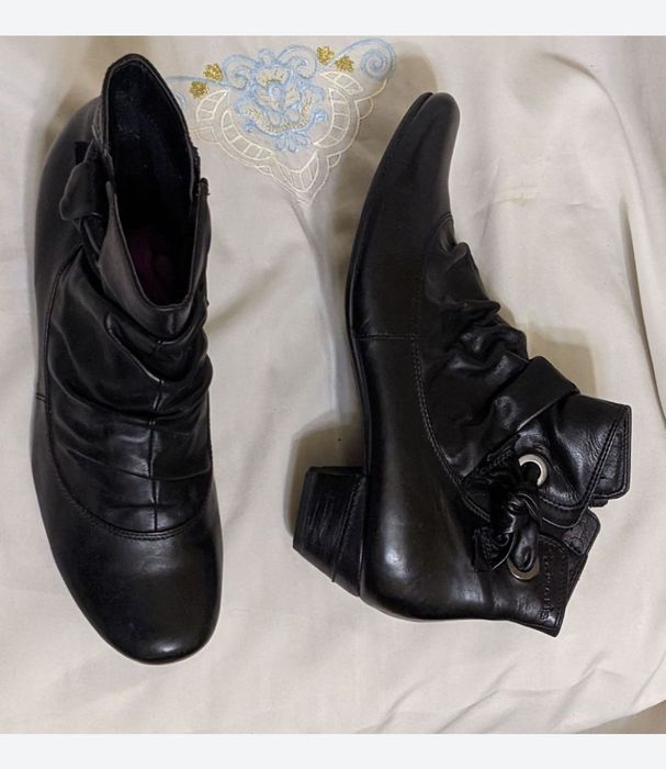 Нові шкіряні черевички 39-40р.Tamaris Німеччина