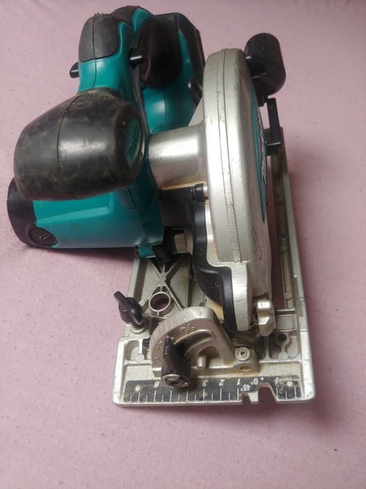 Piła tarczowa makita dss611