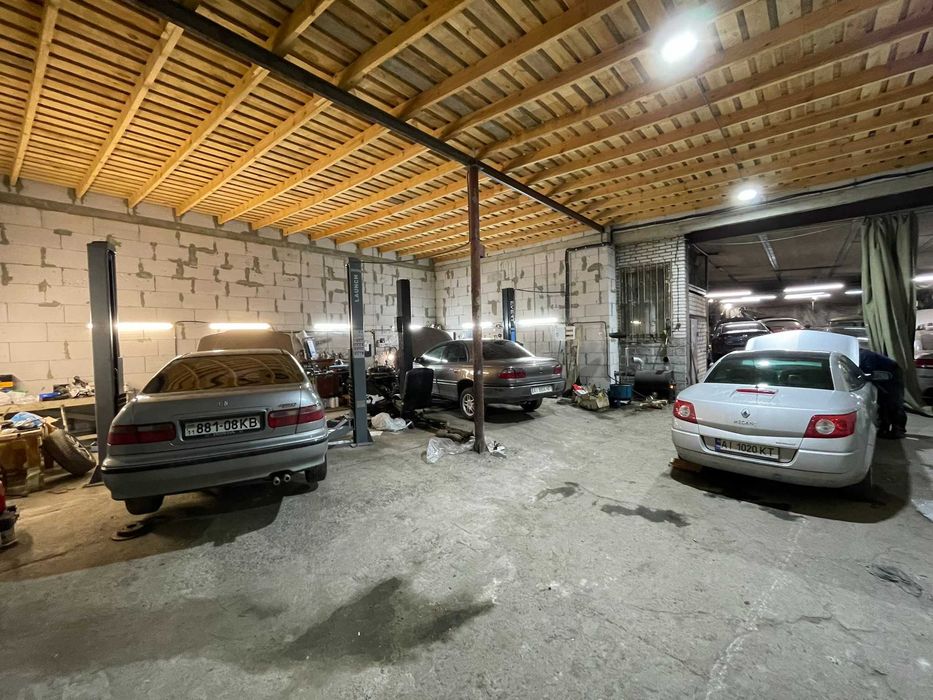 Продаж діючого СТО 500 м²  Власна ділянка 6.5 соток Потужність 40 кВт