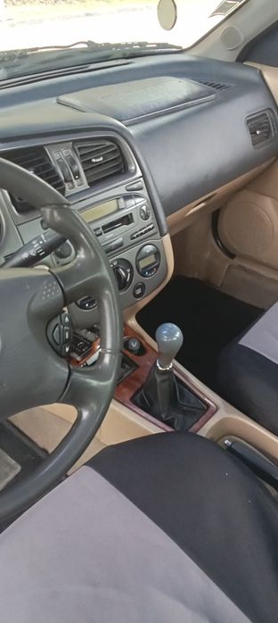 Nissan primeira 1.6