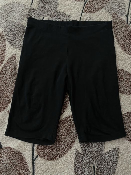 Жіночі шорти, велосипедки і спідниця