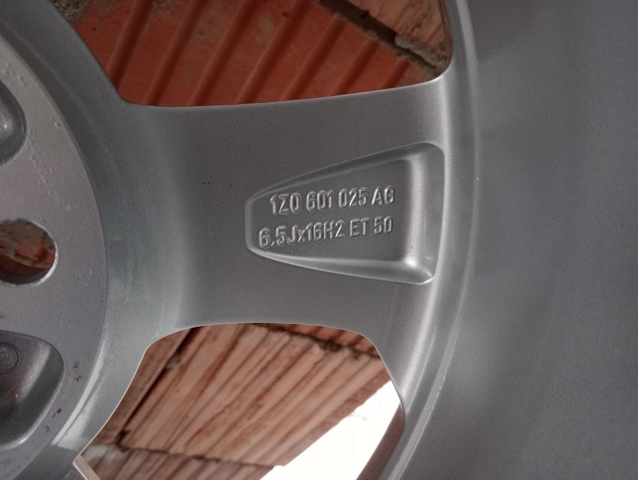 Felgi skoda VW 16 cali 5*112+nowe opony letnie