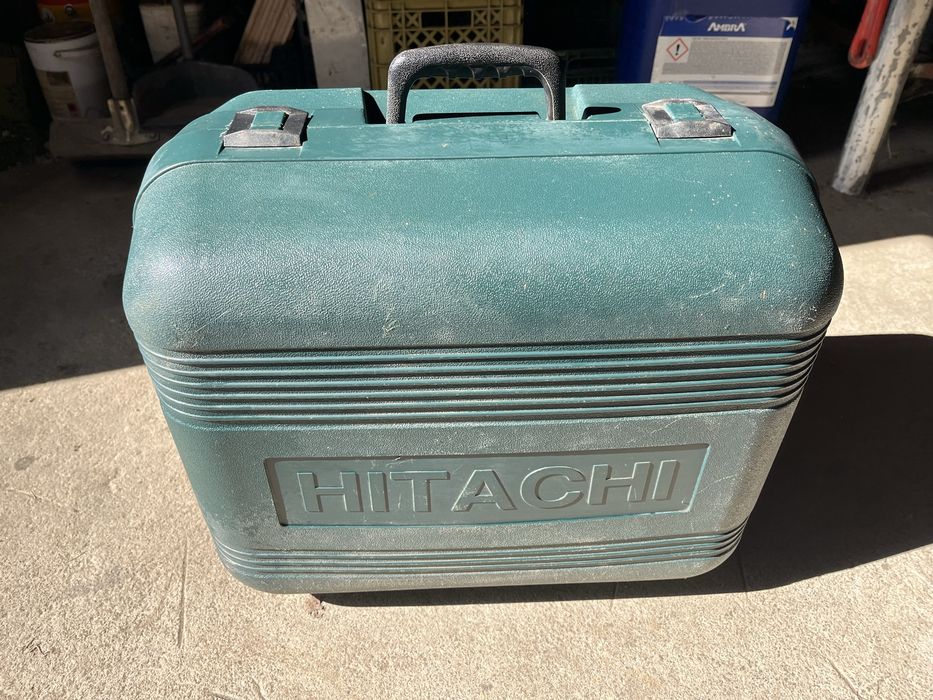 Serra Elétrica Circular HITACHI (235 mm)