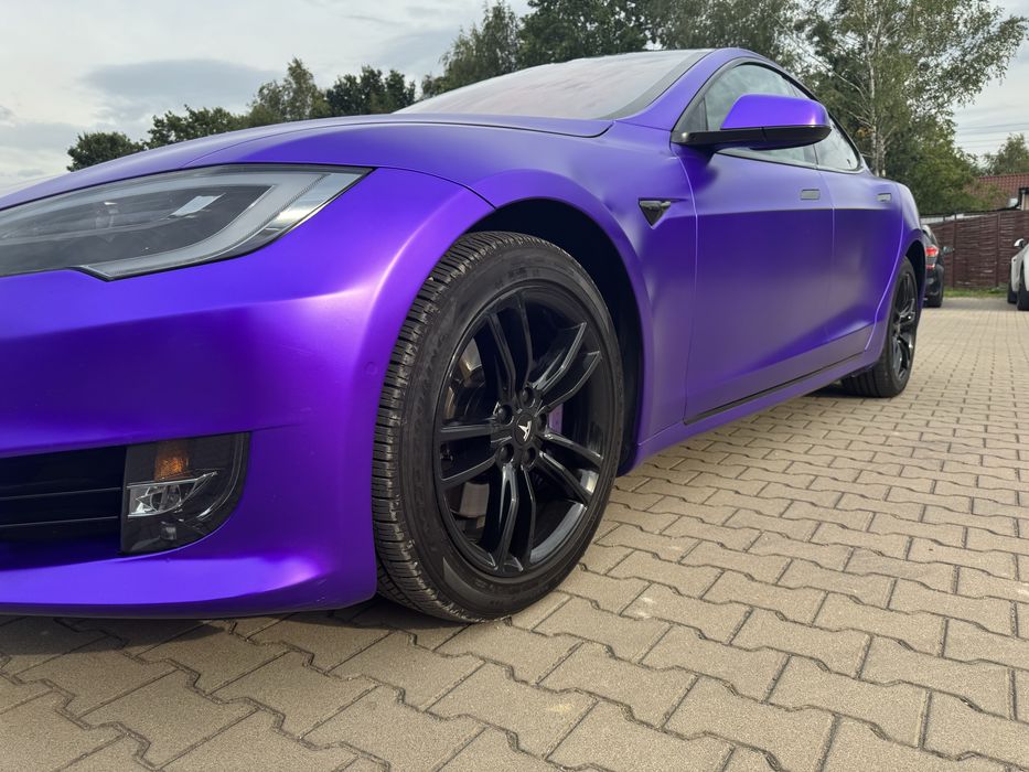 Tesla Model S 2017