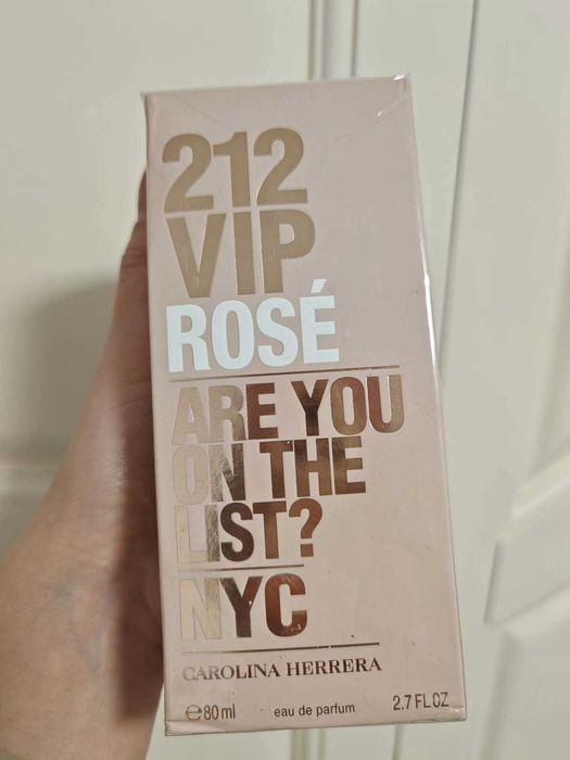 Carolina Helena 212 VIP rose NYC perfumy 80ML