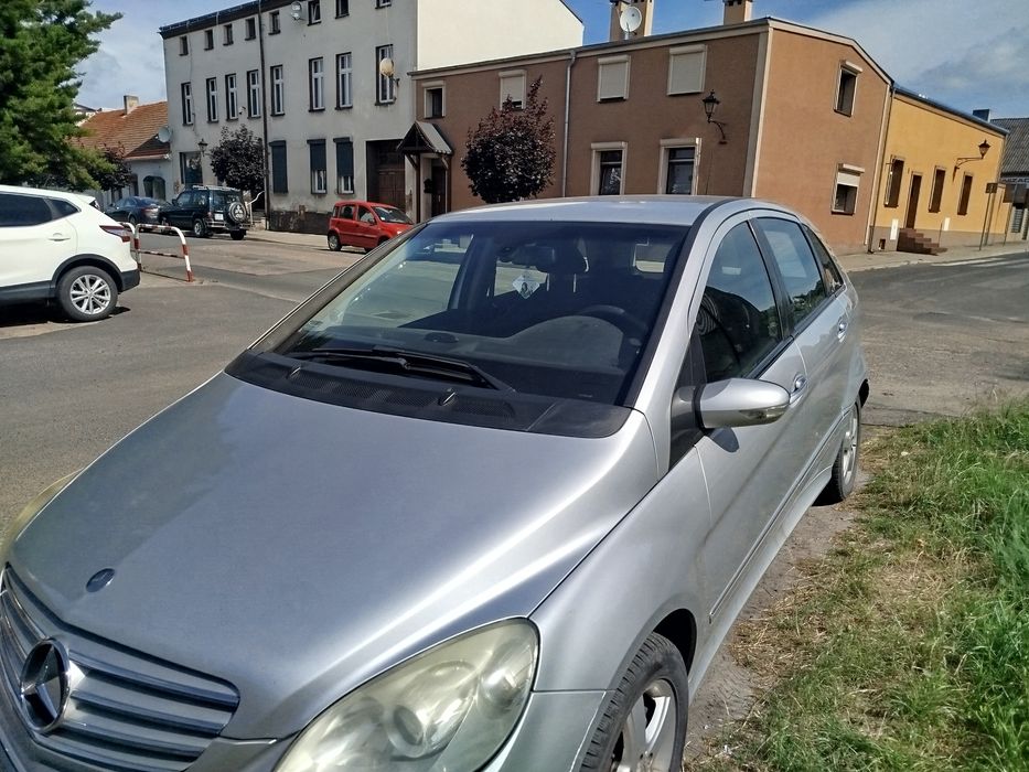 Maska Mercedes b klasa stan bardzo dobry