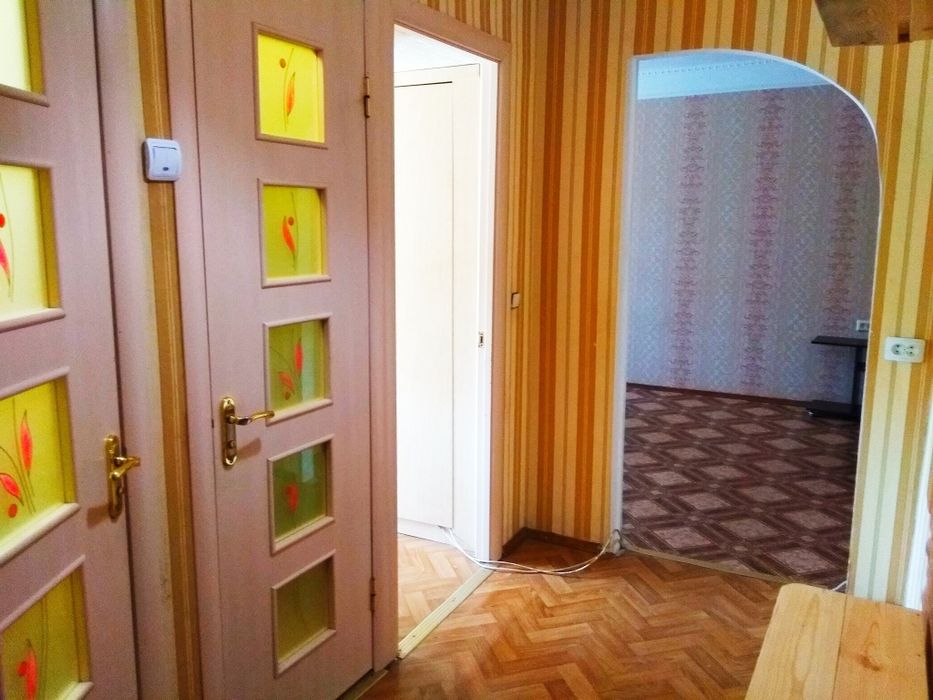 2-кімнатна в центрі Канева