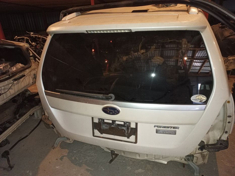 Крышка багажника Subaru Forester 2002-2007