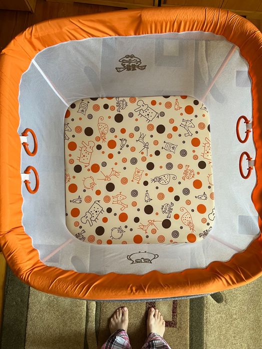 Манеж дитячий (залізний каркас)