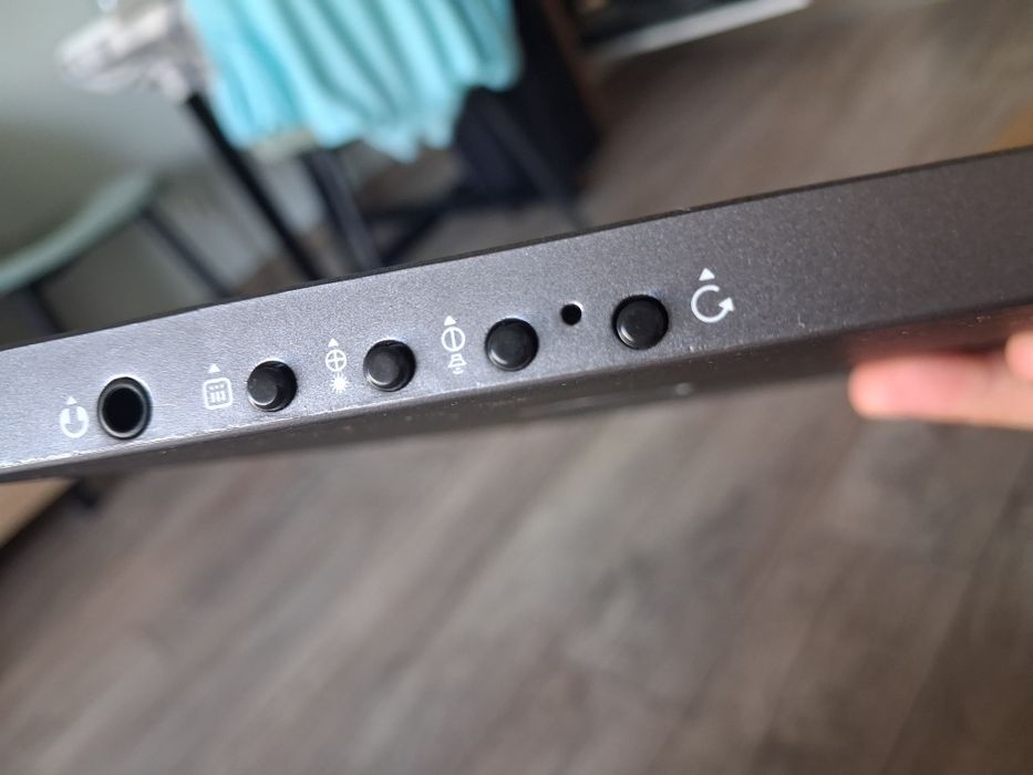 Monitor przenośny 15.6 jak nowy