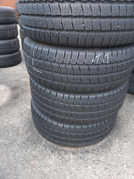 Opony używane jak nowe 235/65/16c platin 4x9 mm 2022 rok prod