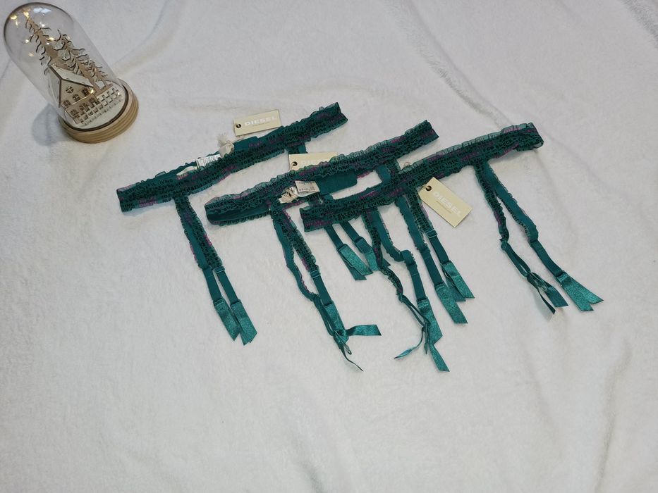 Pas do pończoch Diesel